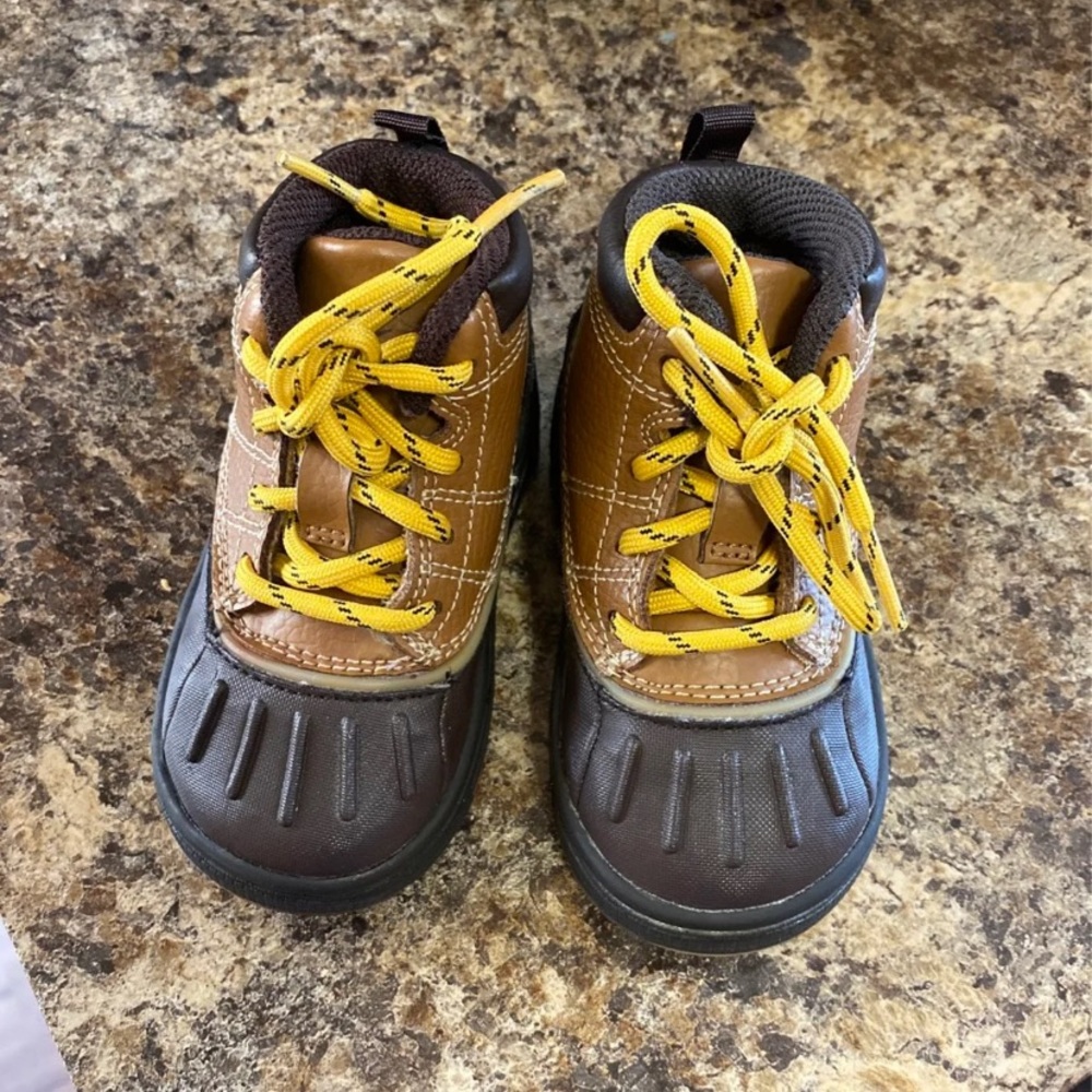 Toddler Nike boots
